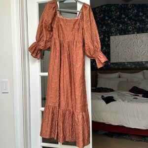 Bronze smocked puff sleeve maternity midi dress - size small